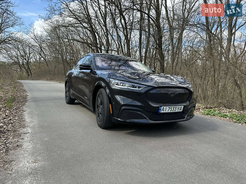 Позашляховик / Кросовер Ford Mustang Mach-E 2022 в 