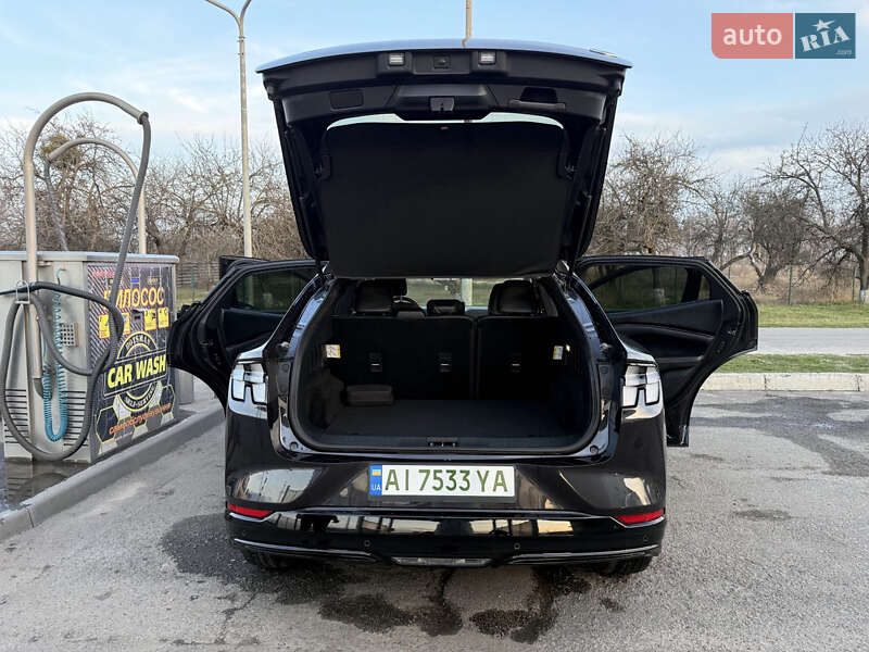 Позашляховик / Кросовер Ford Mustang Mach-E 2022 в Києві