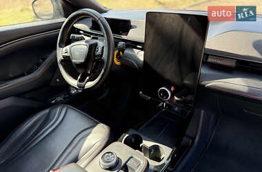 Внедорожник / Кроссовер Ford Mustang Mach-E 2021 в 