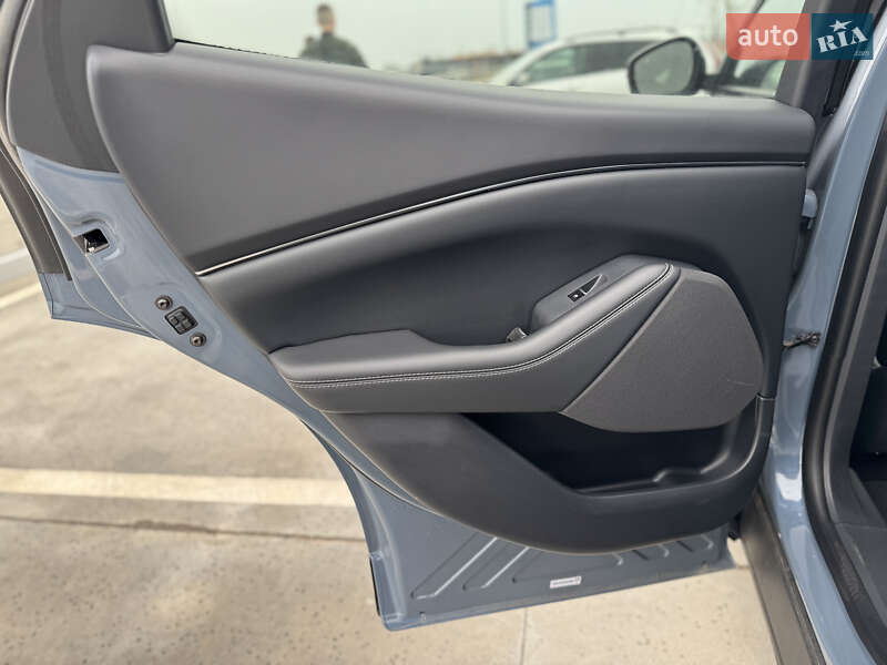 Внедорожник / Кроссовер Ford Mustang Mach-E 2022 в Киеве