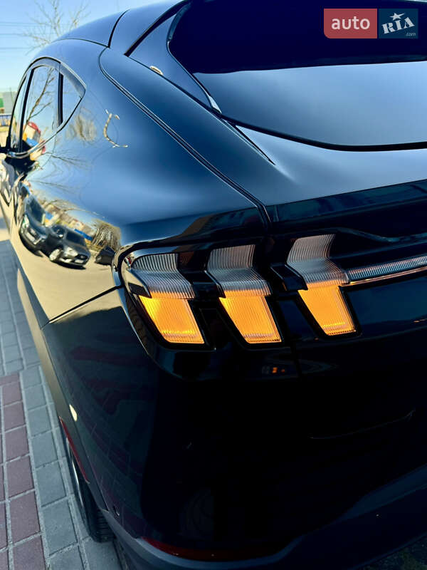 Позашляховик / Кросовер Ford Mustang Mach-E 2021 в Житомирі