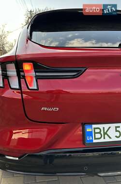 Внедорожник / Кроссовер Ford Mustang Mach-E 2021 в 