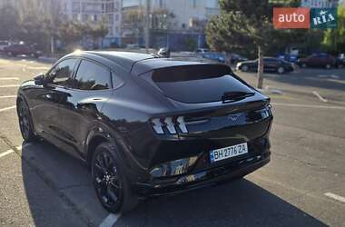 Внедорожник / Кроссовер Ford Mustang Mach-E 2021 в 