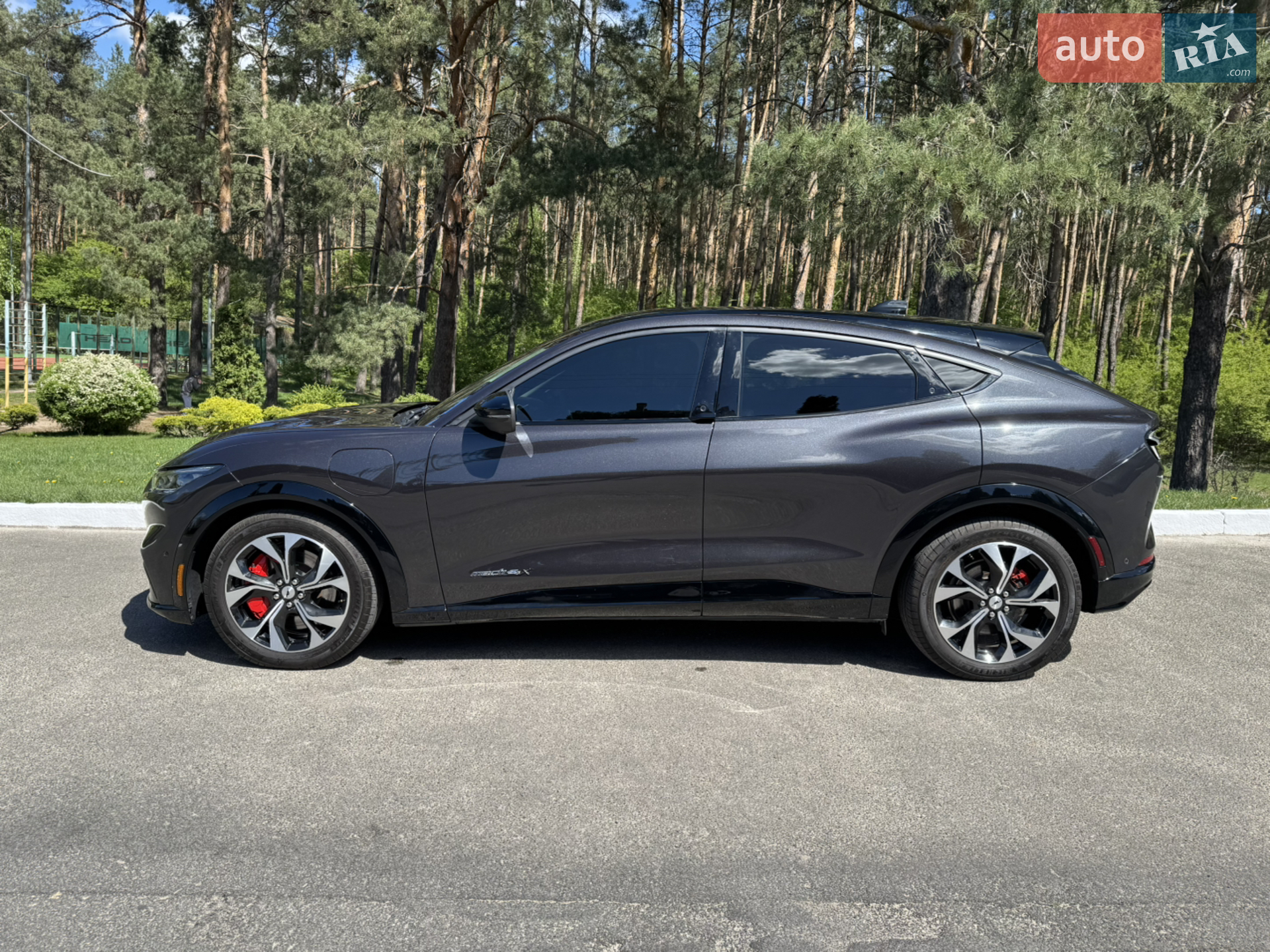 2022 Ford Mustang Mach-E - мініатюра 2