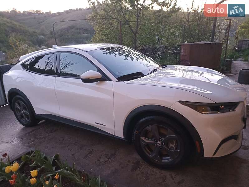 Внедорожник / Кроссовер Ford Mustang Mach-E 2022 в 