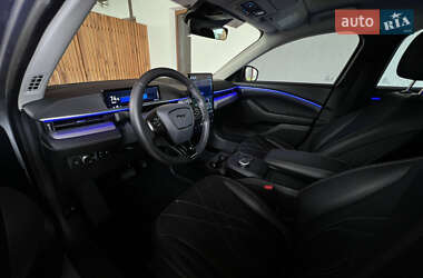 Позашляховик / Кросовер Ford Mustang Mach-E 2021 в 
