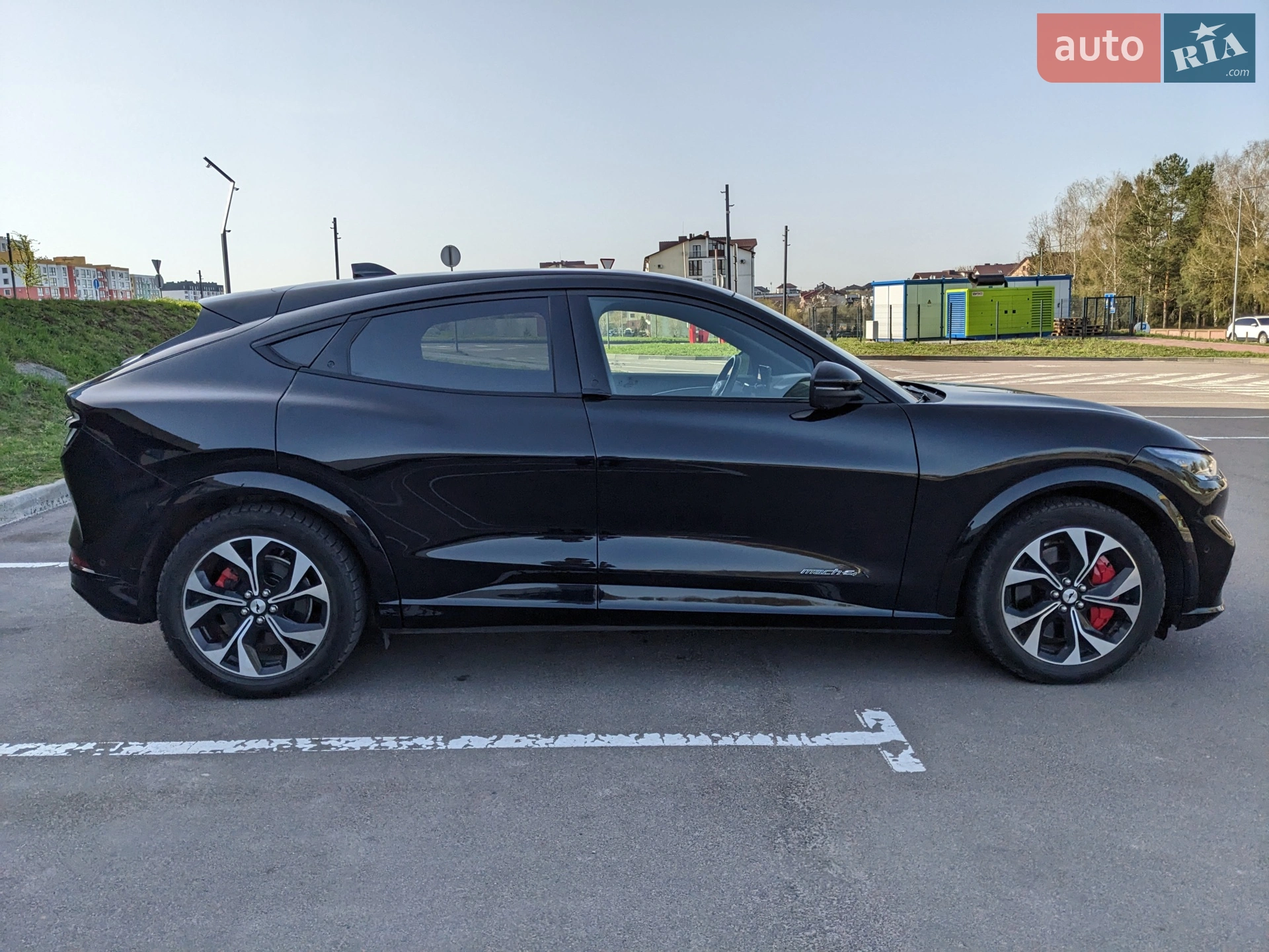 2021 Ford Mustang Mach-E - мініатюра 2