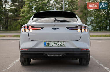 Позашляховик / Кросовер Ford Mustang Mach-E 2021 в 