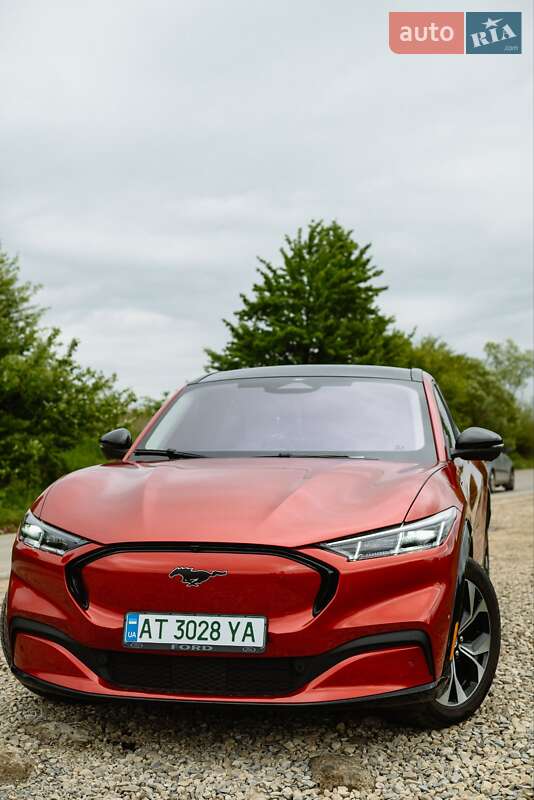 Позашляховик / Кросовер Ford Mustang Mach-E 2021 в 