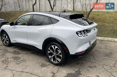 Позашляховик / Кросовер Ford Mustang Mach-E 2020 в 