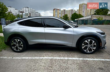 Внедорожник / Кроссовер Ford Mustang Mach-E 2021 в 