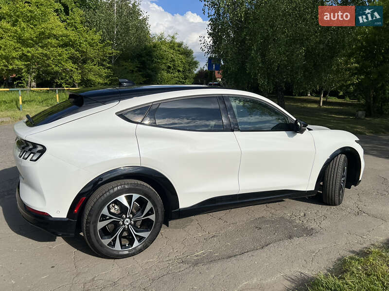 Позашляховик / Кросовер Ford Mustang Mach-E 2023 в Рівному
