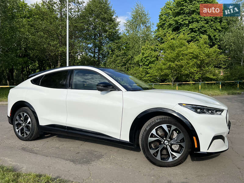 Позашляховик / Кросовер Ford Mustang Mach-E 2023 в Рівному