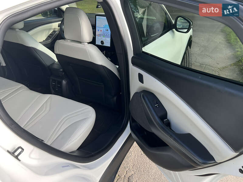 Позашляховик / Кросовер Ford Mustang Mach-E 2023 в Рівному