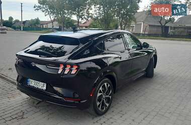 Позашляховик / Кросовер Ford Mustang Mach-E 2022 в 