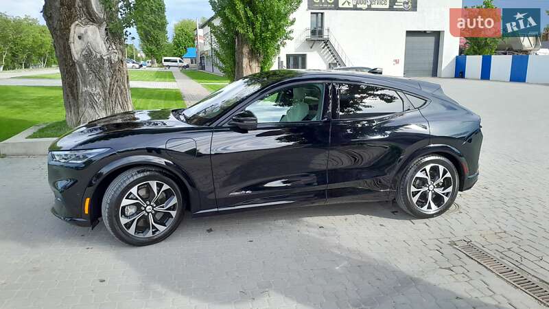 Внедорожник / Кроссовер Ford Mustang Mach-E 2022 в Хмельницком