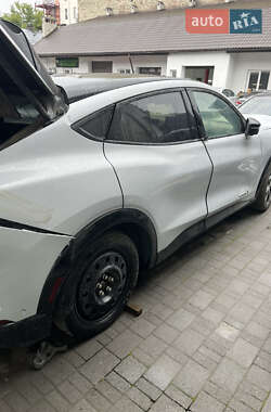 Внедорожник / Кроссовер Ford Mustang Mach-E 2023 в 