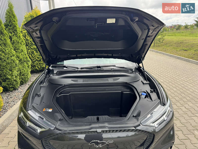 Позашляховик / Кросовер Ford Mustang Mach-E 2022 в Рівному