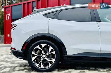 Позашляховик / Кросовер Ford Mustang Mach-E 2022 в 