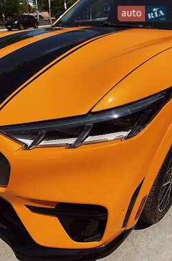 Внедорожник / Кроссовер Ford Mustang Mach-E 2021 в 