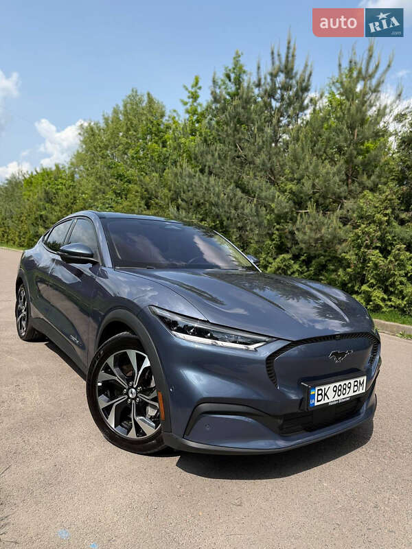 Позашляховик / Кросовер Ford Mustang Mach-E 2021 в 