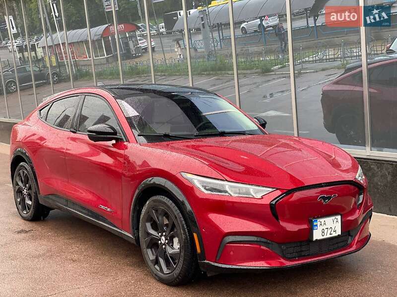 Внедорожник / Кроссовер Ford Mustang Mach-E 2021 в 