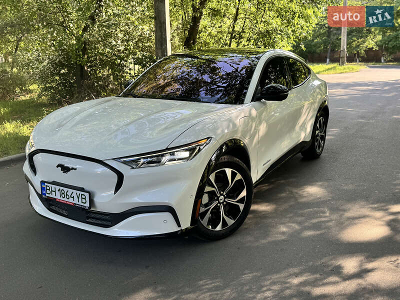 Внедорожник / Кроссовер Ford Mustang Mach-E 2021 в 