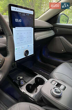 Внедорожник / Кроссовер Ford Mustang Mach-E 2023 в 