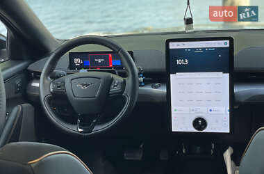 Позашляховик / Кросовер Ford Mustang Mach-E 2022 в 
