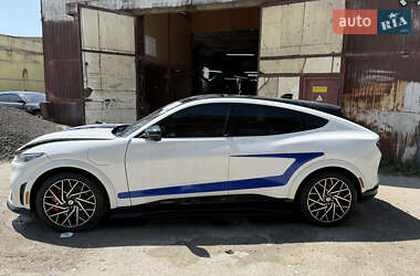Позашляховик / Кросовер Ford Mustang Mach-E 2023 в 