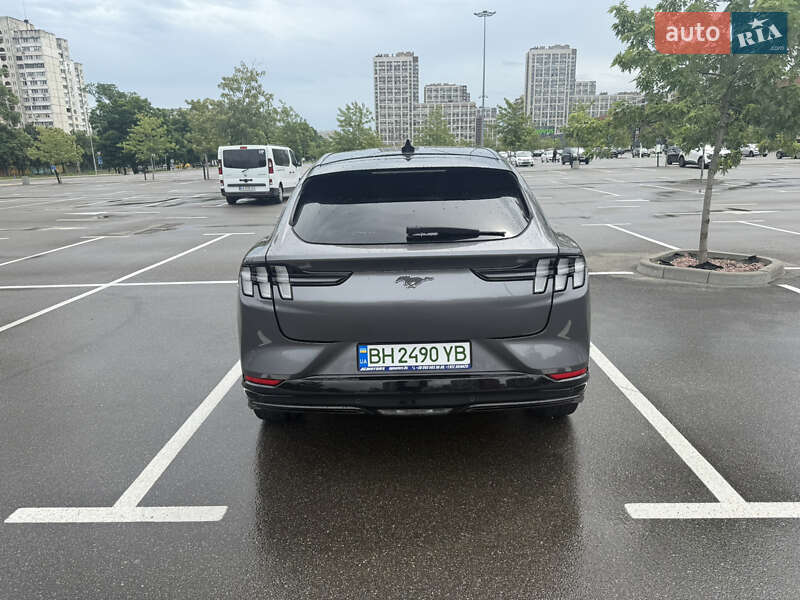 Позашляховик / Кросовер Ford Mustang Mach-E 2021 в Києві