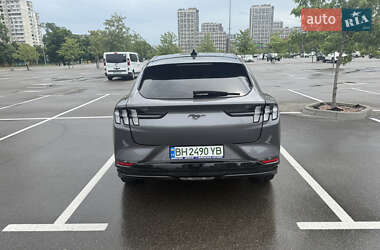 Внедорожник / Кроссовер Ford Mustang Mach-E 2021 в 