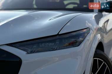 Позашляховик / Кросовер Ford Mustang Mach-E 2021 в 