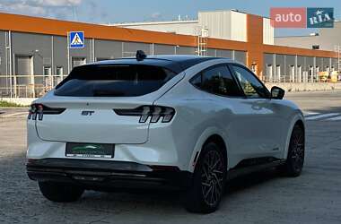 Позашляховик / Кросовер Ford Mustang Mach-E 2021 в 