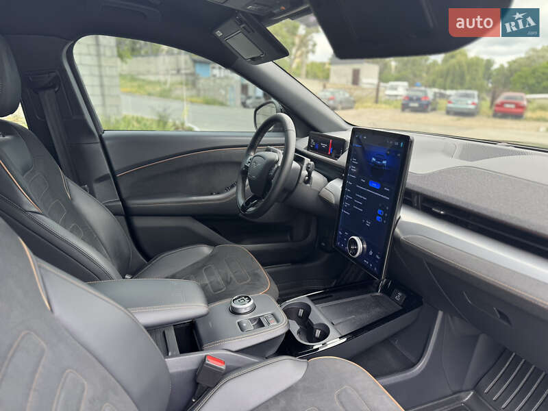 Позашляховик / Кросовер Ford Mustang Mach-E 2022 в Кам'янському