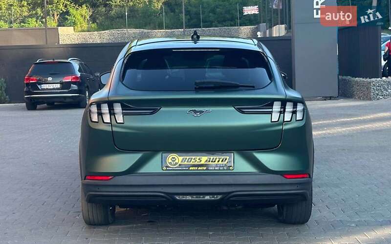 Позашляховик / Кросовер Ford Mustang Mach-E 2021 в Чернівцях