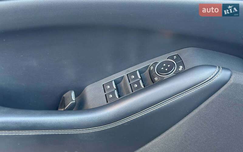 Позашляховик / Кросовер Ford Mustang Mach-E 2021 в Чернівцях