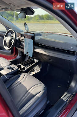 Внедорожник / Кроссовер Ford Mustang Mach-E 2021 в 