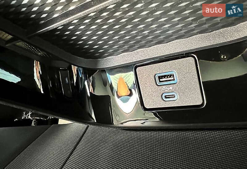 Позашляховик / Кросовер Ford Mustang Mach-E 2021 в Києві фото 28 Позашляховик / Кросовер Ford Mustang Mach-E 2021 в Києві