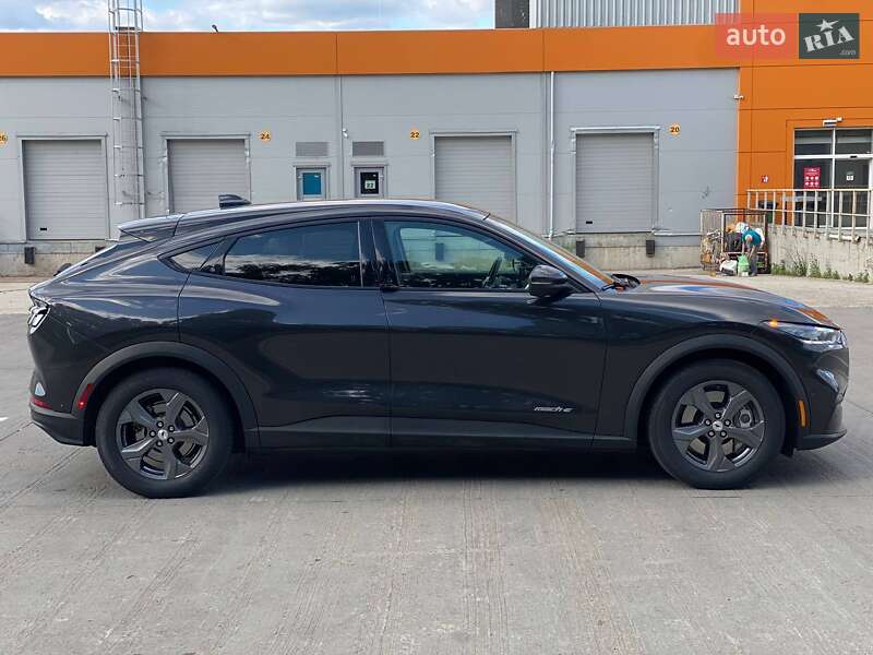 Позашляховик / Кросовер Ford Mustang Mach-E 2021 в Києві