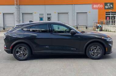 Внедорожник / Кроссовер Ford Mustang Mach-E 2021 в 