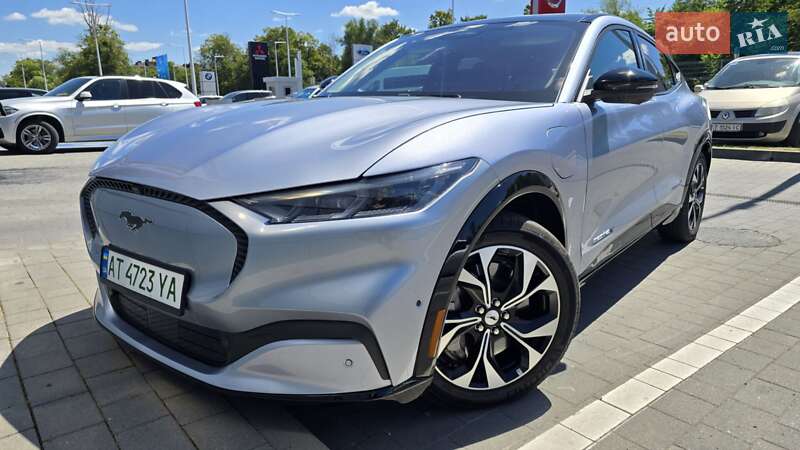 Позашляховик / Кросовер Ford Mustang Mach-E 2022 в 