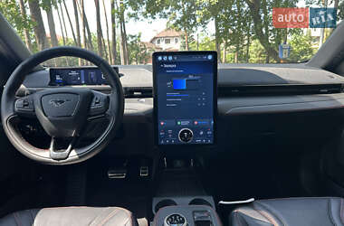 Внедорожник / Кроссовер Ford Mustang Mach-E 2021 в 