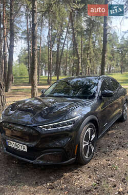 Позашляховик / Кросовер Ford Mustang Mach-E 2022 в 