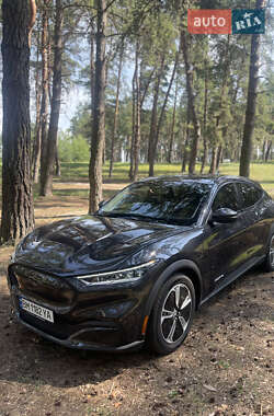 Позашляховик / Кросовер Ford Mustang Mach-E 2022 в 