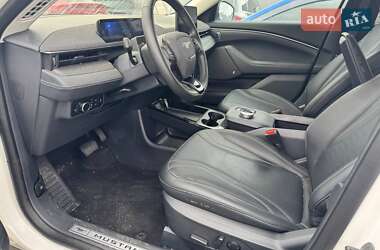 Позашляховик / Кросовер Ford Mustang Mach-E 2023 в 