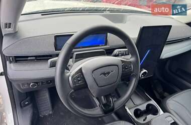 Позашляховик / Кросовер Ford Mustang Mach-E 2023 в 