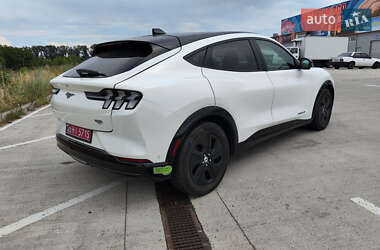 Позашляховик / Кросовер Ford Mustang Mach-E 2021 в 