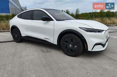 Позашляховик / Кросовер Ford Mustang Mach-E 2021 в 