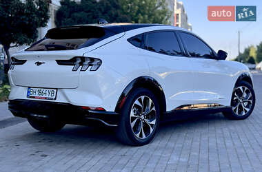 Внедорожник / Кроссовер Ford Mustang Mach-E 2021 в 